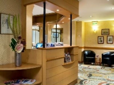 โรงแรมติมอเต็ลปาเล่ยรัวยาล (Timhotel Palais Royal)1