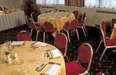 HOLIDAY INN4