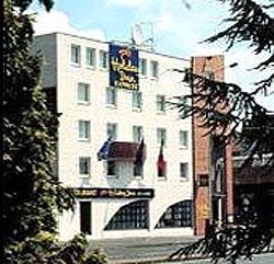 EXPRESS BY HOLIDAY INN0