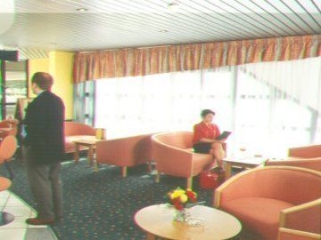 EXPRESS BY HOLIDAY INN2