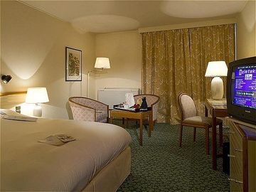 MERCURE METROPOLE3