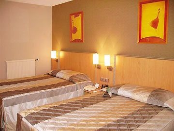 HOLIDAY INN2