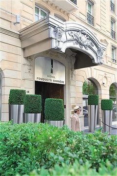 Fouquet's Barriere2