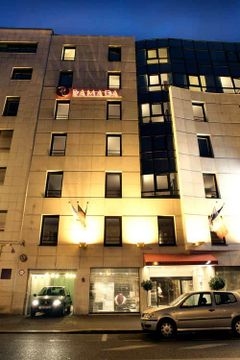 Ramada Tour Eiffel1