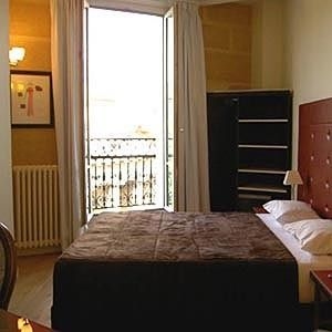 Le 123 Elysees2