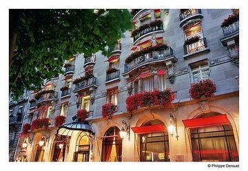 Plaza Athenee1