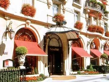 Plaza Athenee0