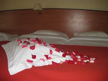 Hotel Eden Montmartre1