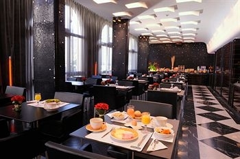 Hotel Le Parnasse0