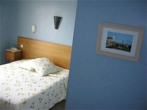 CECIL HOTEL0