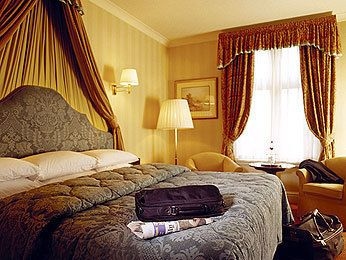 MERCURE DUNKENHALGH & SPA3