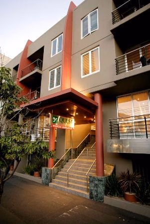 QUEST SOUTH MELBOURNE SERV APT3