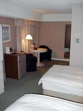 Empire Landmark Hotel4