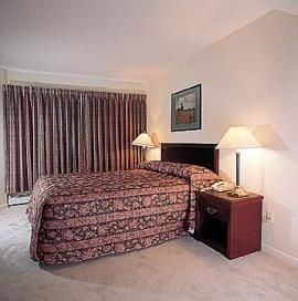 Robson Suites Vancouver3