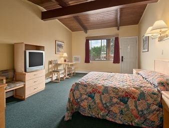 Econo Lodge1