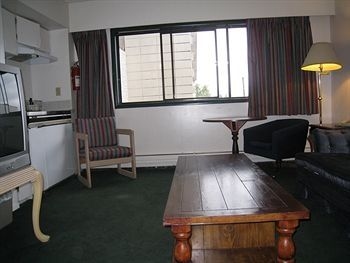 Harbourside Inn2