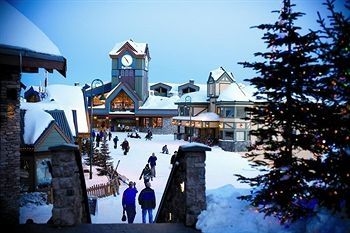 Inn at Big White3
