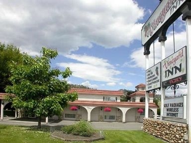 VINEYARD INN4