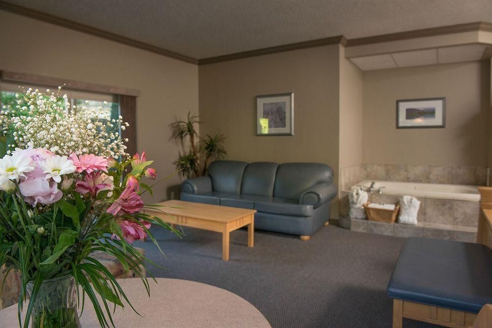PODOLLAN INN SALMON ARM3