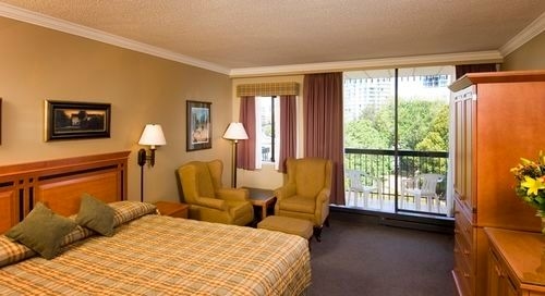 Queen Victoria Hotel And Suites2