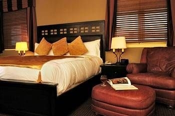 Swans Suites Hotel1