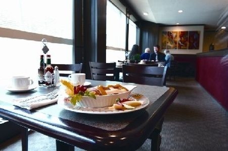 Place Louis Riel Suite Hotel0