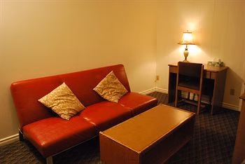 Capri Motel3