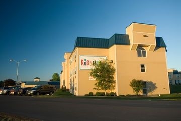 Holiday Inn Express Hotel & Suites Moncton2