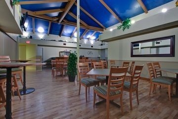 Holiday Inn Express Hotel & Suites Moncton3