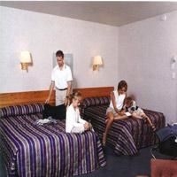 Coastal Inn Champlain1