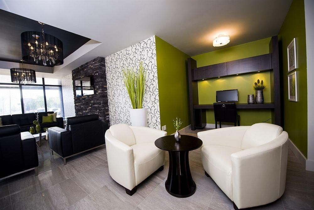 V Hotel & Suites0