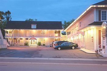 Midtown Motel & Suites3