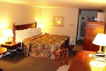 Midtown Motel & Suites1