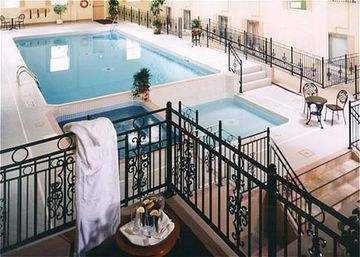 Crowne Plaza Niagara Falls Fallsview2