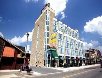 DAYS INN CLIFTON HILL1