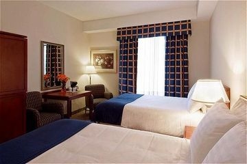 HOLIDAY INN EXPRESS DOWNTOWN1