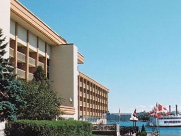Holiday Inn Waterfront1
