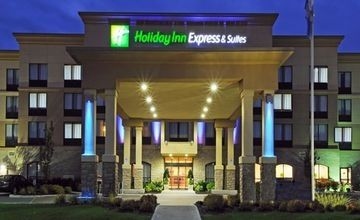 HOLIDAY INN EXPRESS HOTEL & SUITES BELLEVILLE3