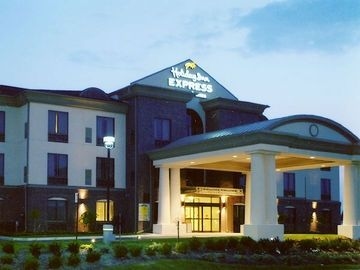 HOLIDAY INN EXPRESS HOTEL & SUITES GUELPH3
