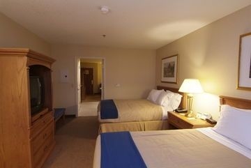 HOLIDAY INN EXPRESS HOTEL & SUITES GUELPH4