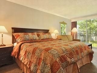 Ramada Inn and Conference Centre Cornwall2