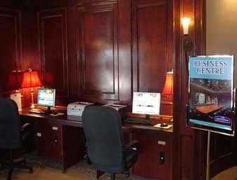 Howard Johnson Express Inn and Suites Toronto Brampton3