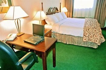 Ambassador Hotel Sudbury1