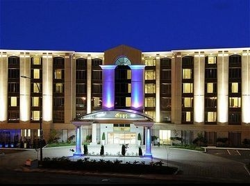 HOLIDAY INN EXPRESS HOTEL & SUITES MONTREAL AIRPORT0