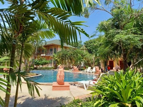 โคโคนัท บีช รีสอร์ท (Coconut Beach Resort)1