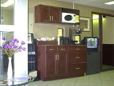 RIVIERA MOTOR INN3