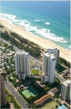 XANADU MAIN BEACH2