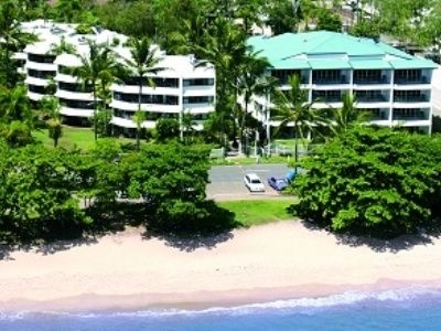 บีชฟรอนท์ อพาร์ตเมนต์ส ออน ทรินิตี้ บีช (Beachfront Apartments on Trinity Beach)0