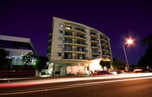 อพาร์ทเมนท์สเซ็นทรัลคอสโม (Central Cosmo Apartments)1