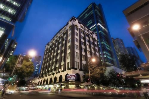 โรงแรม รอยัล อัลเบิร์ต อพาร์ทเมนท์ (Royal Albert Apartments Hotel)0